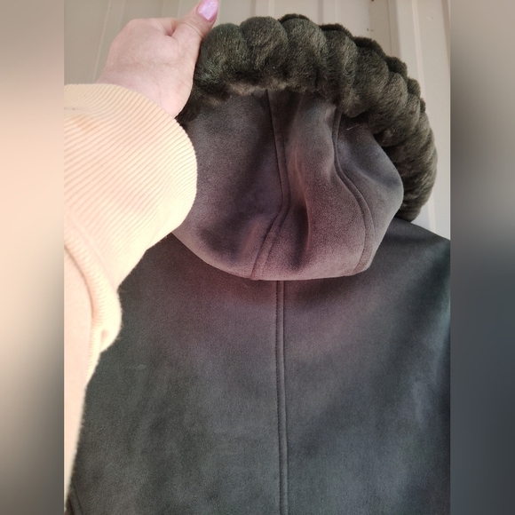 Women's Esprit Faux Suede Faux Fur Avocado Green Jacket Coat Size Medium - Picture 10 of 16